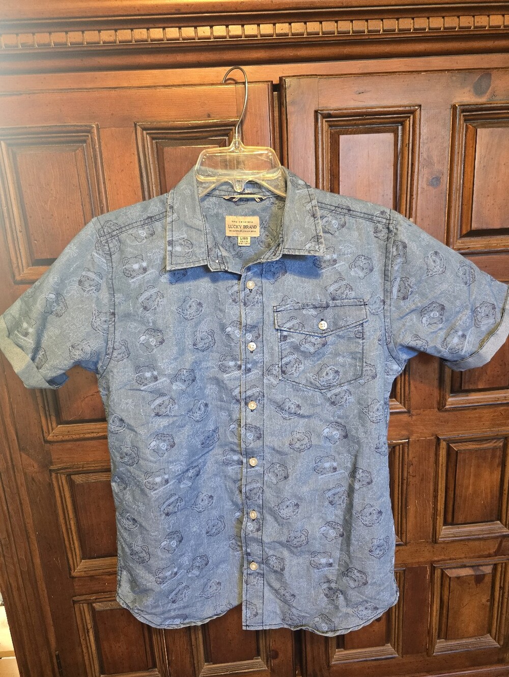 Lucky Brand Bear Print Denim Button-Up Shirt Mens L Short Sleeve Pockets Blue